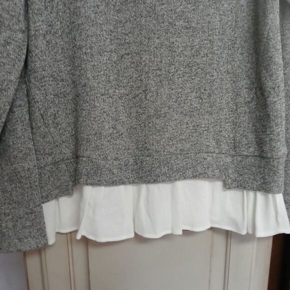 maven west Ruffle Hem Sweatshirt in Heather Grey Preppy - Picture 6 of 11